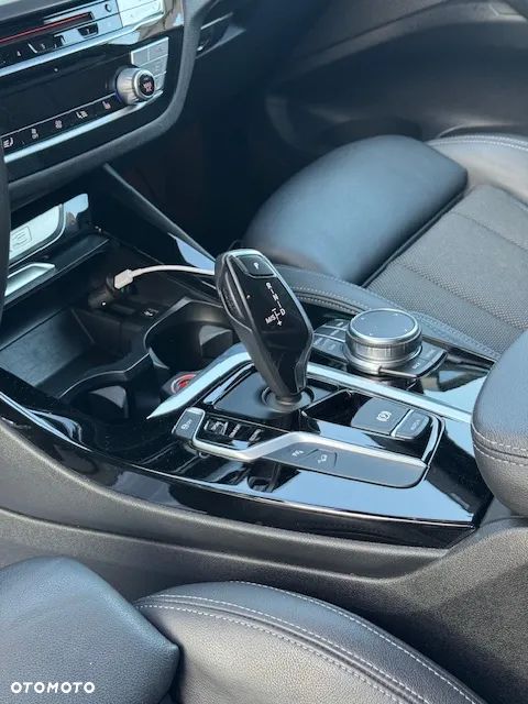 BMW X3 xDrive30i GPF Luxury Line - 32