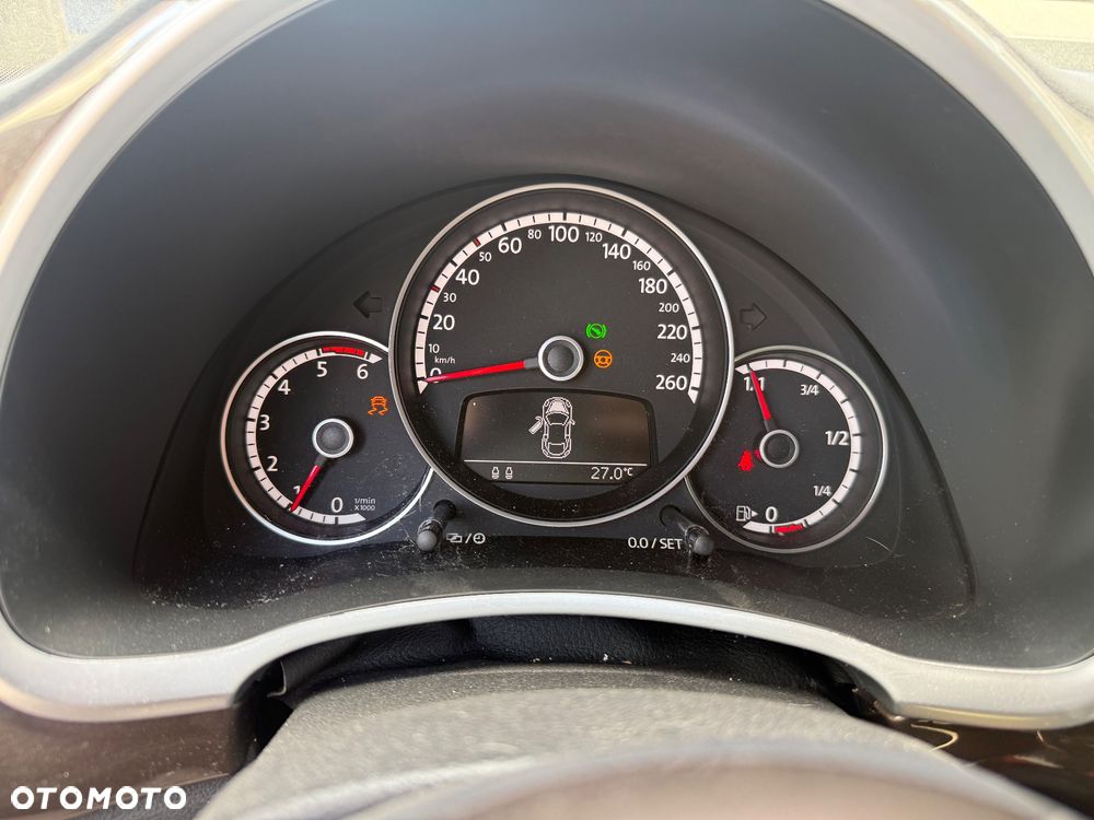 Volkswagen Beetle 1.6 TDI DPF DSG Blue Motion Technologie Design - 6