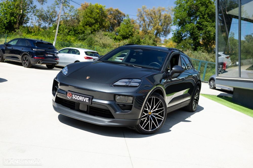 Porsche Macan Electric 4 - 3