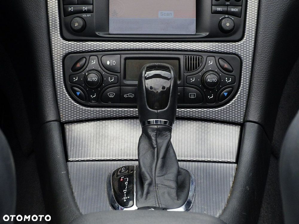 Mercedes-Benz CLK - 34