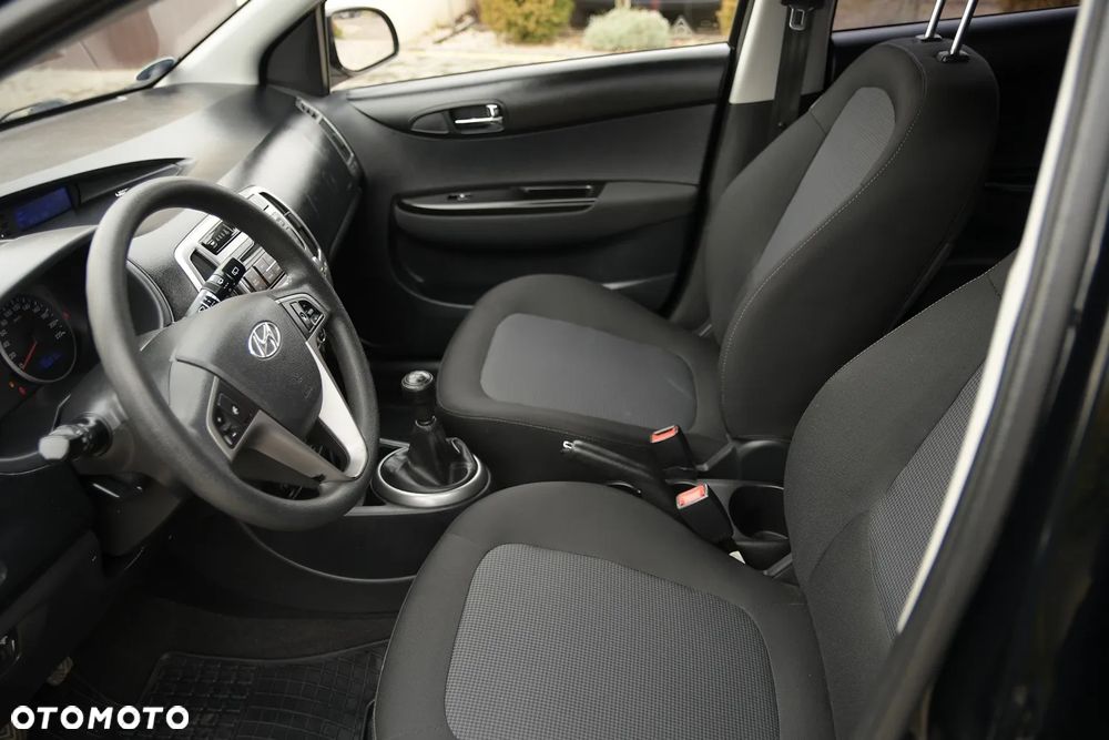 Hyundai i20 - 25