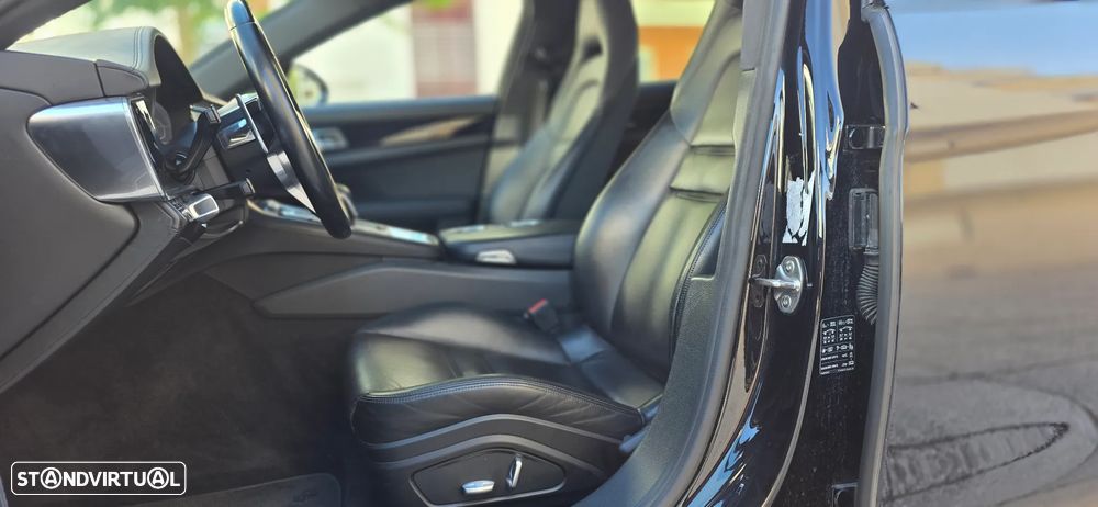 Porsche Panamera 4 E-Hybrid Executive - 19