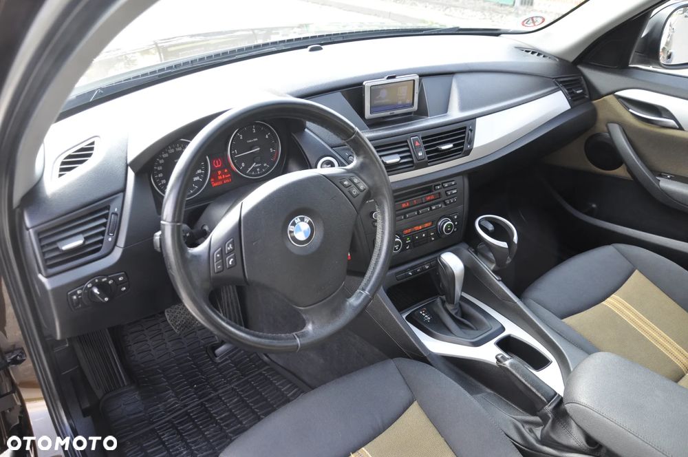 BMW X1 xDrive20d - 12