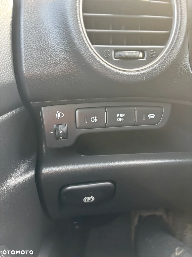 Kia Carens 2.0 CRDi Tour - 16