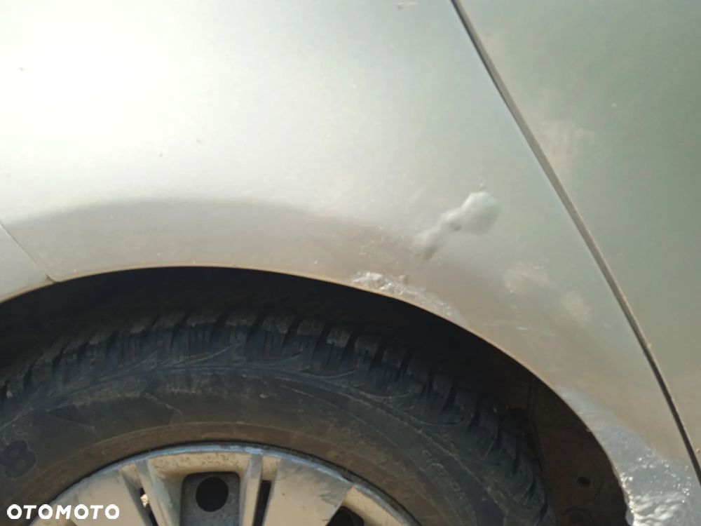Toyota Yaris 1.33 Active - 9