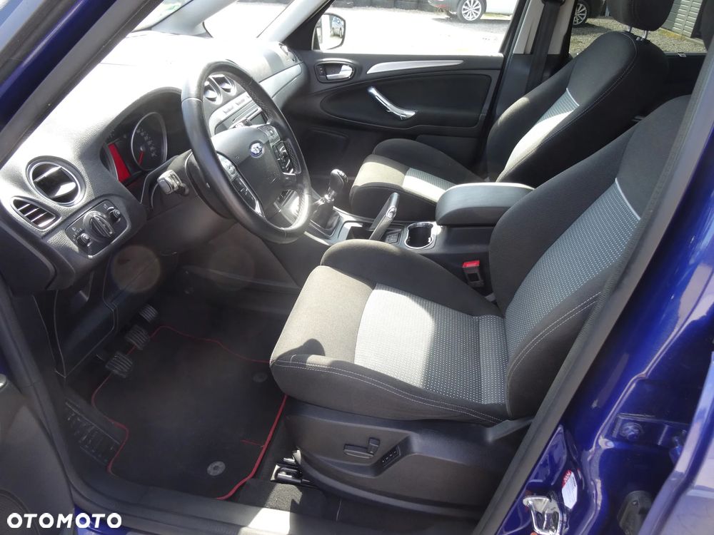 Ford S-Max - 15