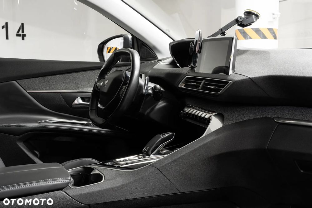 Peugeot 5008 - 24
