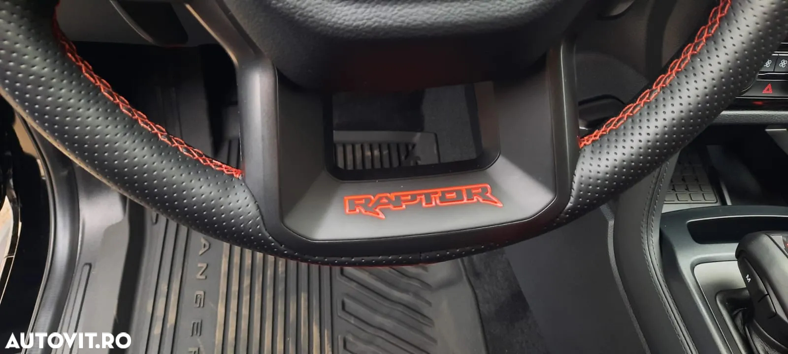 Ford Raptor - 36