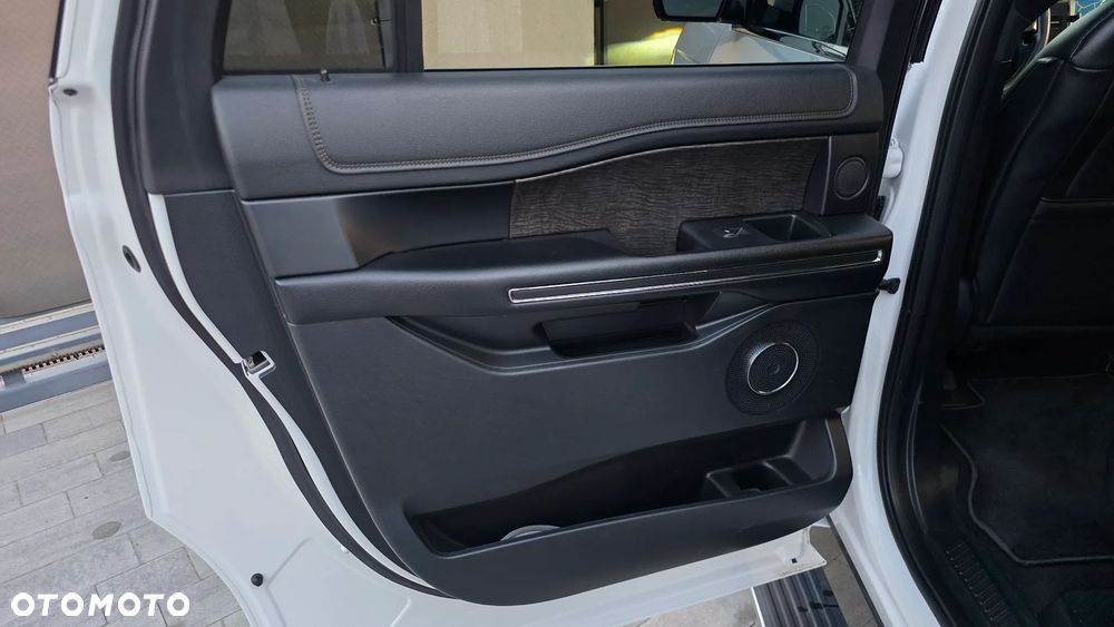 Ford Expedition - 29