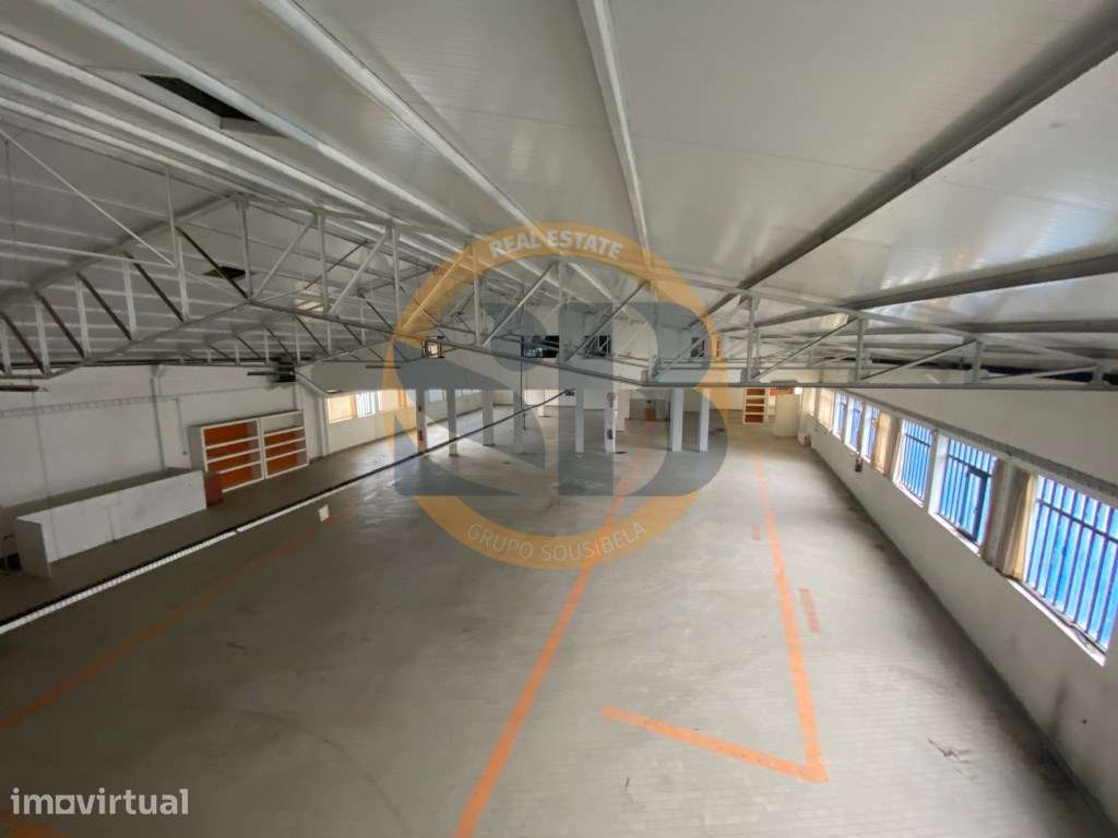 Armazém Industrial São João da Madeira - Grande imagem: 2/8