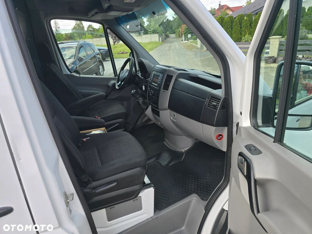 Mercedes-Benz Sprinter - 10