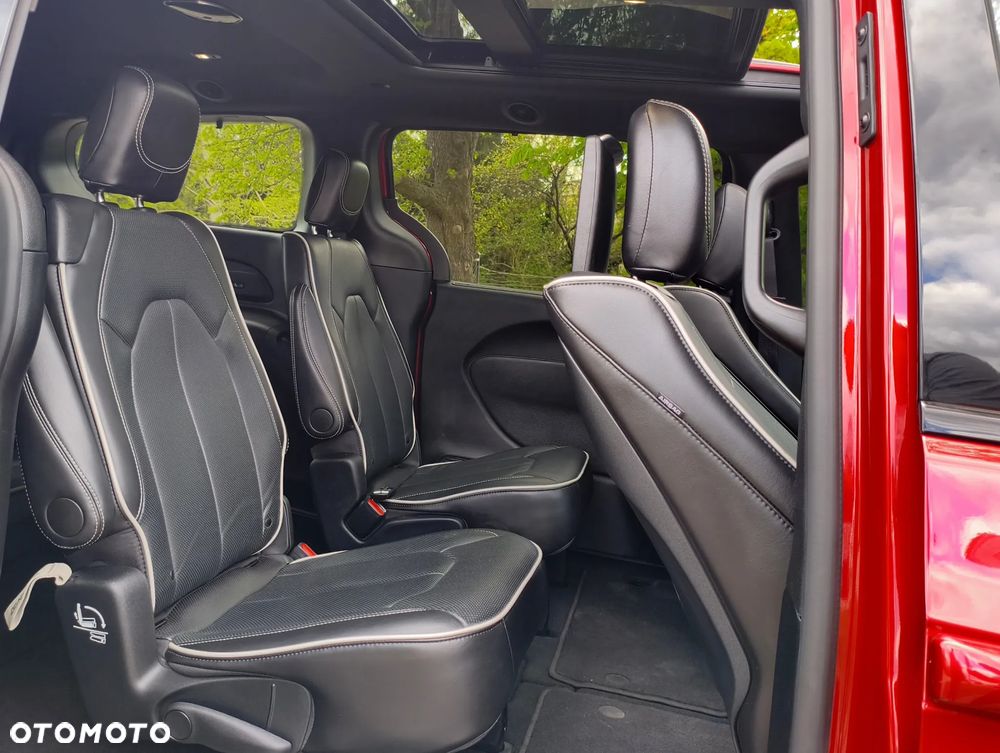 Chrysler Pacifica - 7