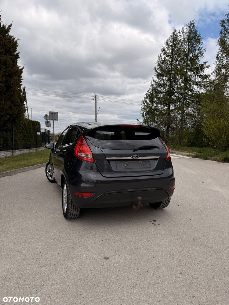 Ford Fiesta 1.6 Ti-VCT Titanium - 16
