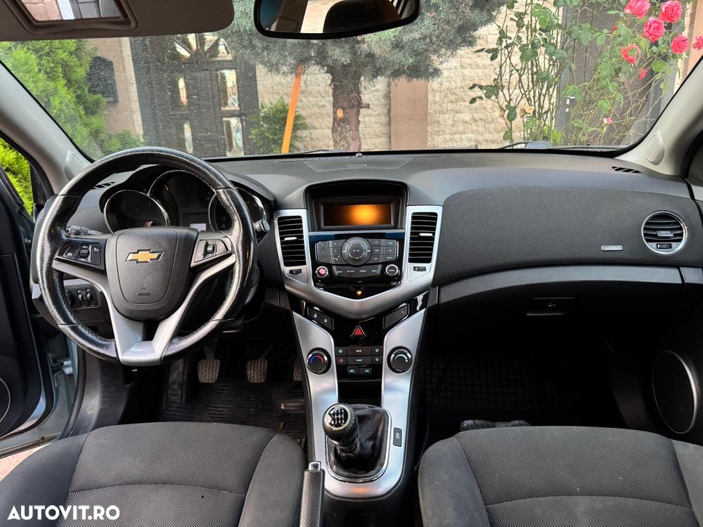 Chevrolet Cruze 2.0 DOHC LT - 11