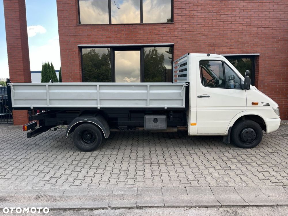 Mercedes-Benz Sprinter - 26