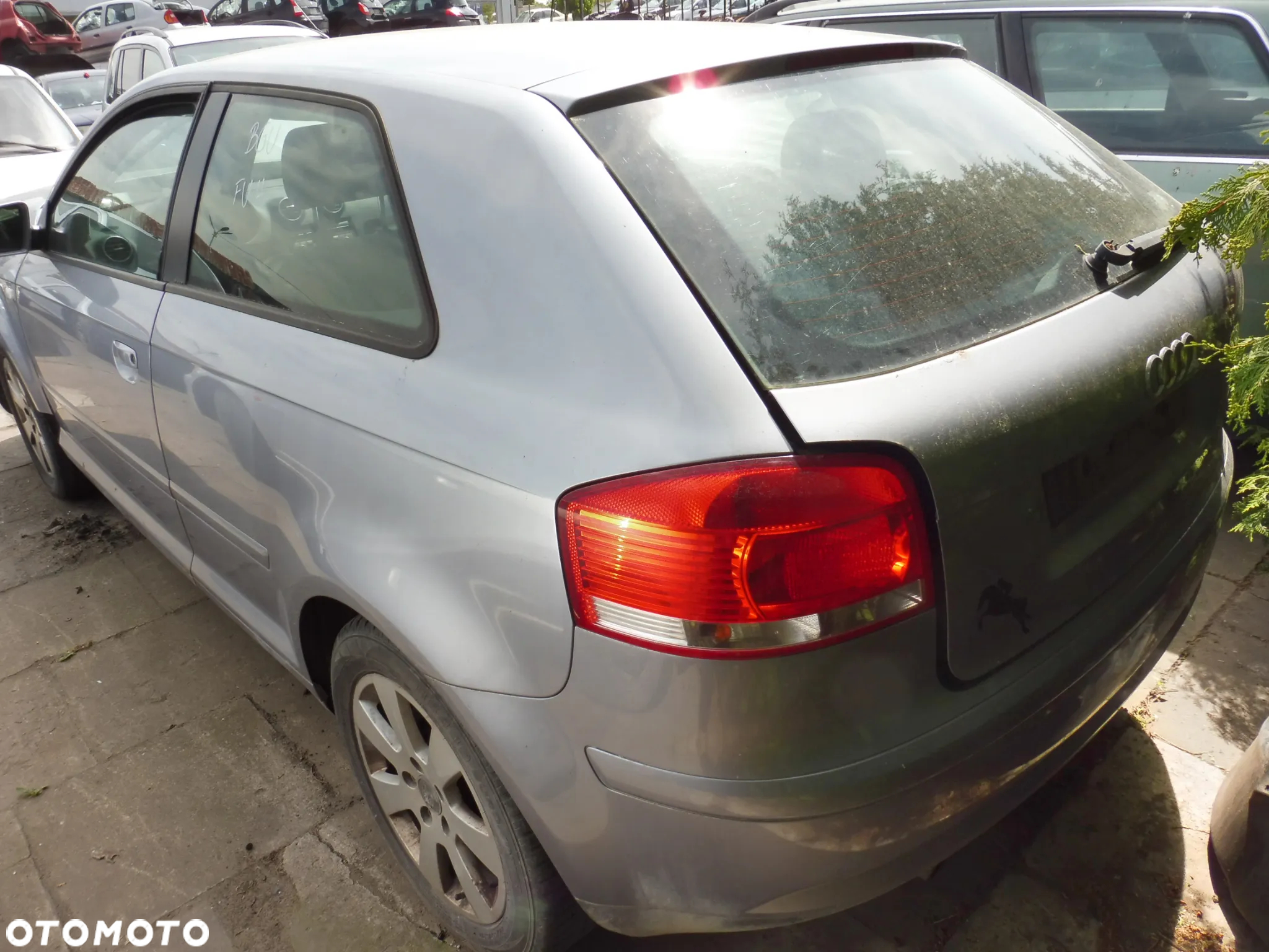 Audi A3 8P 3D 1.6 8V MPI BGU Skrzynia FVH JHT LY7H  Maska Błotnik Drzwi Zderzak - 7