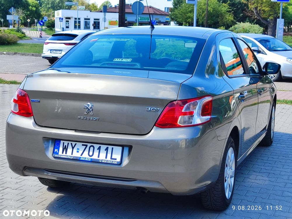 Peugeot 301 1.2 Pure Tech Access - 23