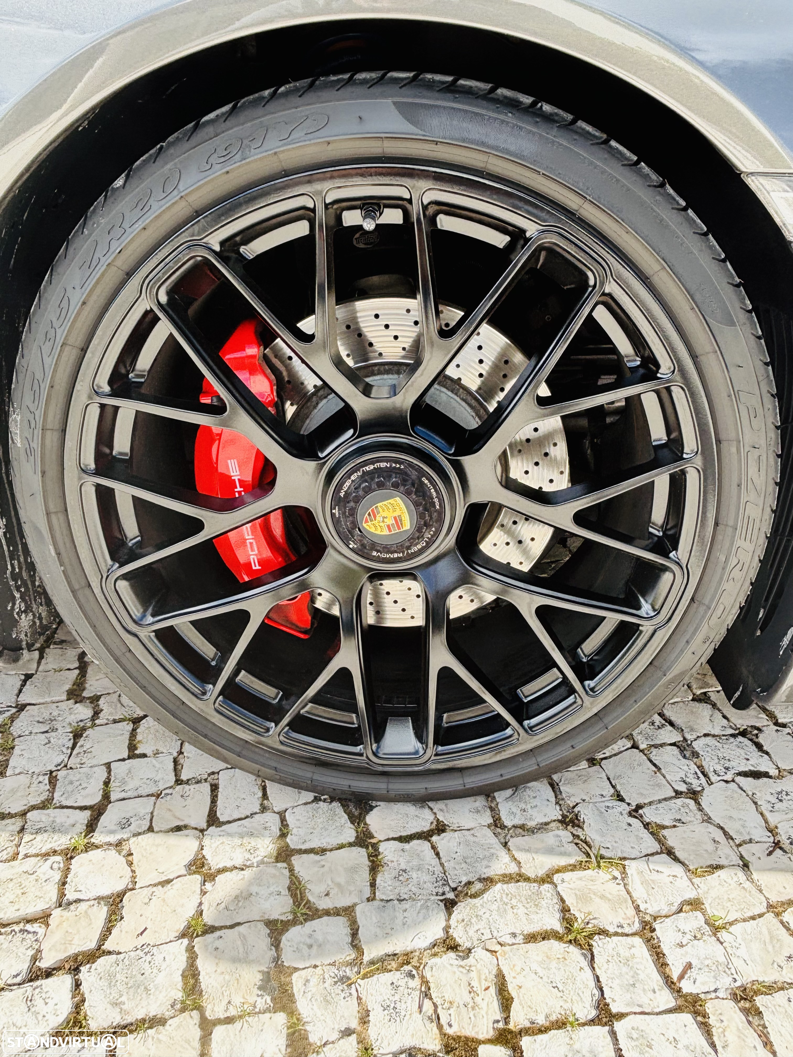 Porsche 911 (991) Carrera 4 GTS PDK - 24
