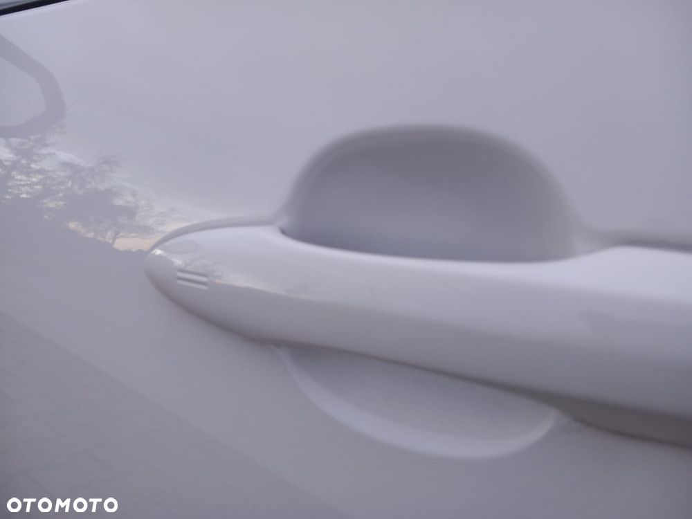 Toyota Yaris Hybrid 1.5 Executive - 16
