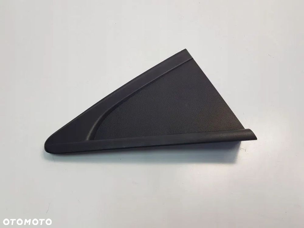 TRÓJKĄT ZAŚLEPKA PRAWY TYŁ CRUZE J300 SEDAN - 1