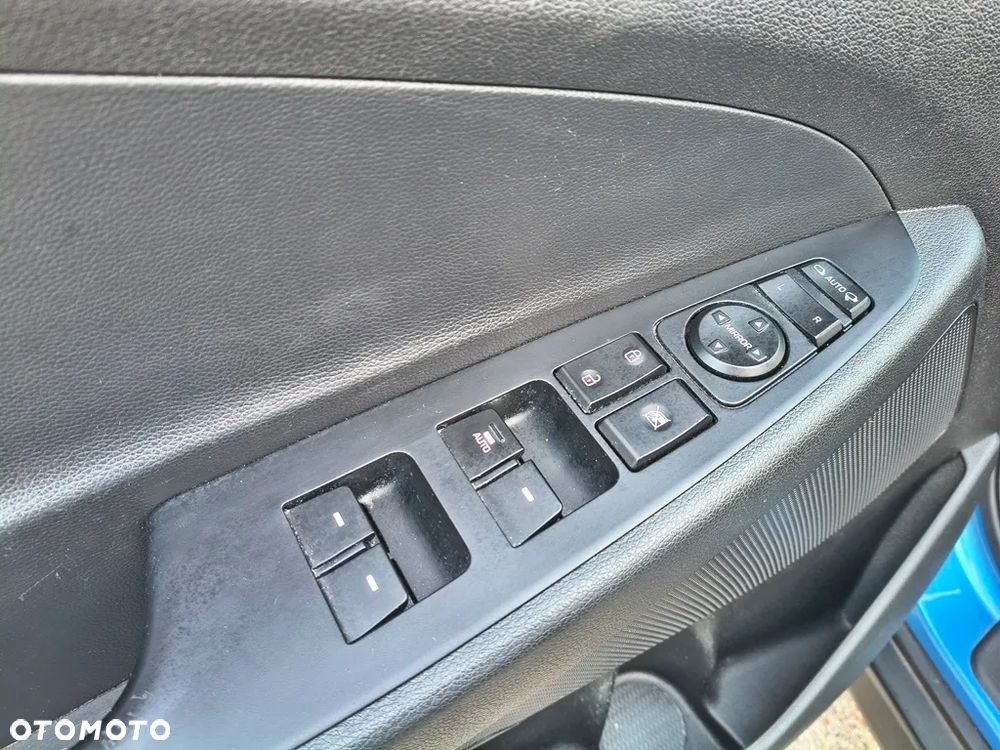 Hyundai Tucson blue 1.6 GDi 2WD Navi - 25