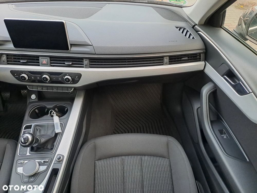 Audi A4 Avant 2.0 TDI - 19