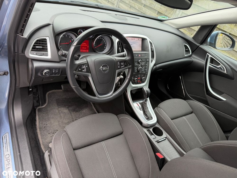 Opel Astra 1.6 Automatik Design Edition - 11