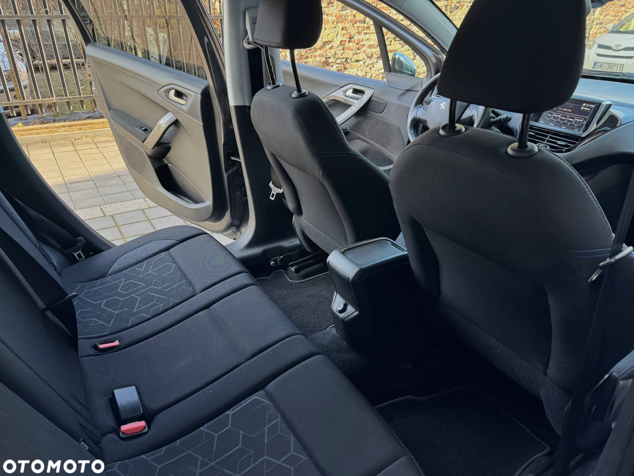 Peugeot 2008 1.2 Pure Tech Active - 18
