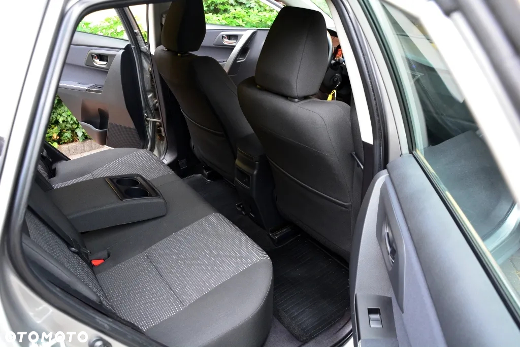 Toyota Auris 1.6 Premium Comfort - 13