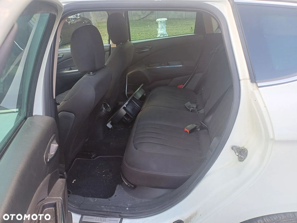Lancia Delta 1.6 MJ Silver - 6