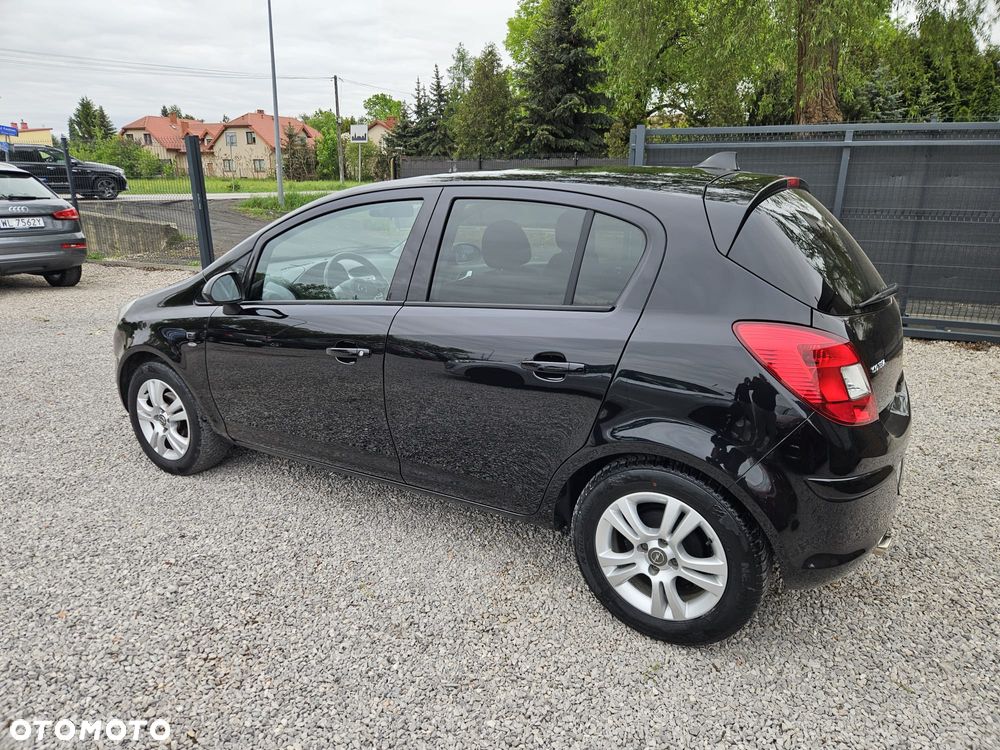 Opel Corsa 1.4 16V Satellite - 6