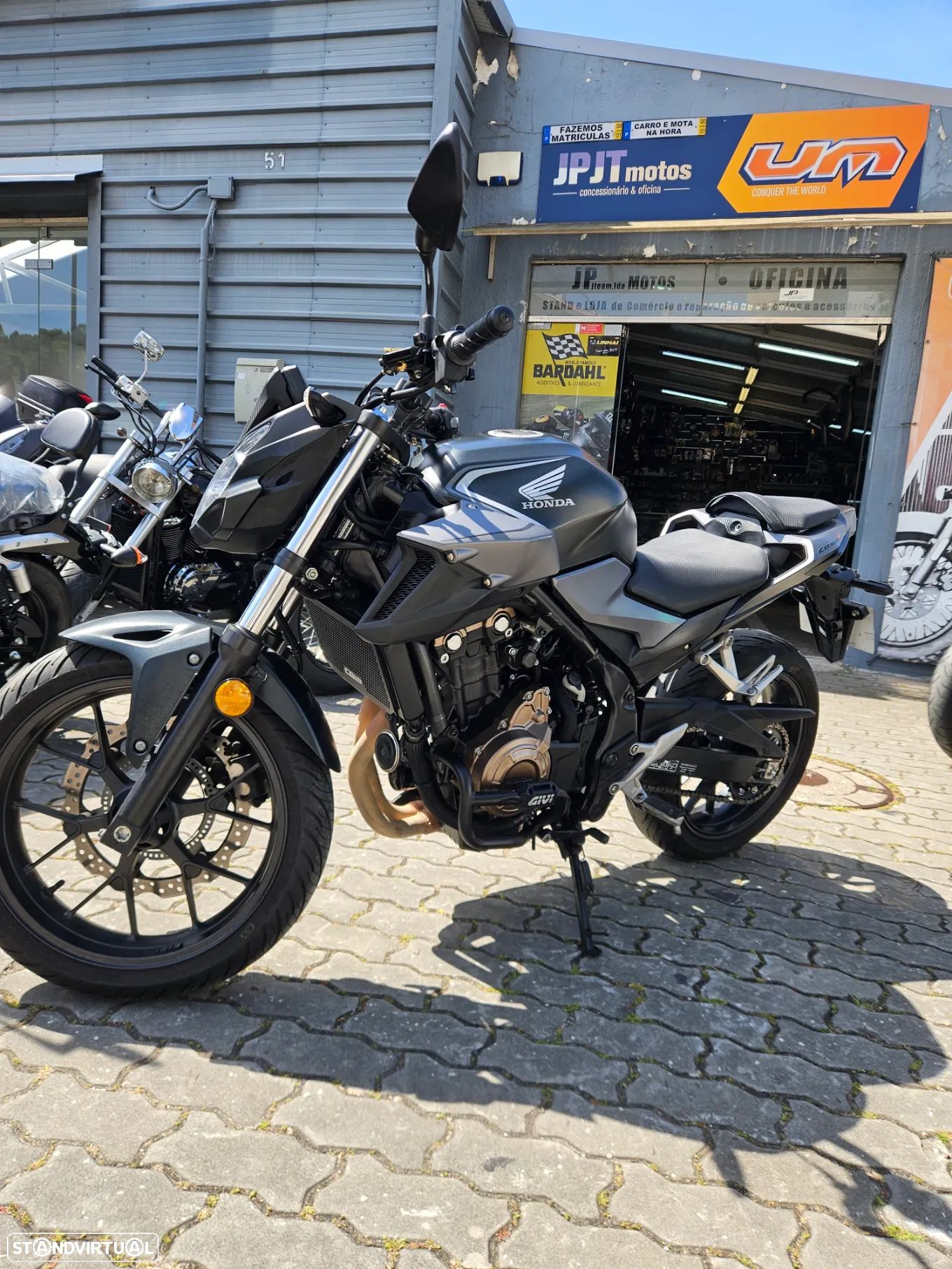 Honda CB - 2