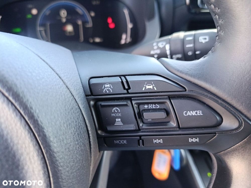 Toyota Yaris Hybrid 1.5 Style - 25