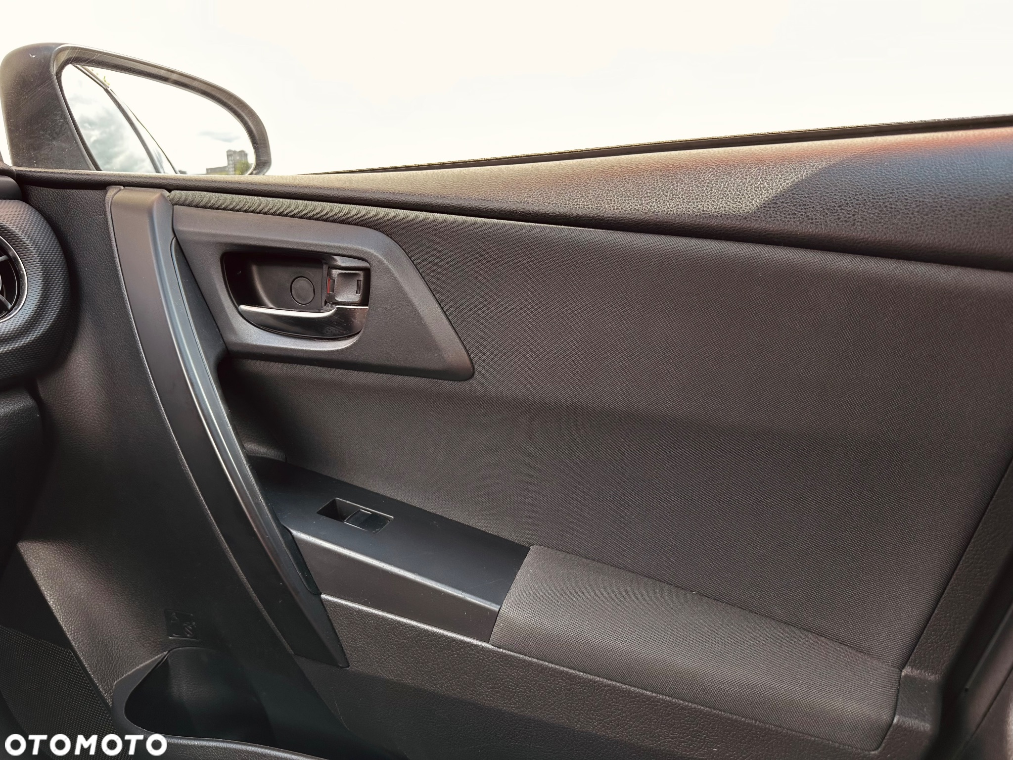 Toyota Auris - 14