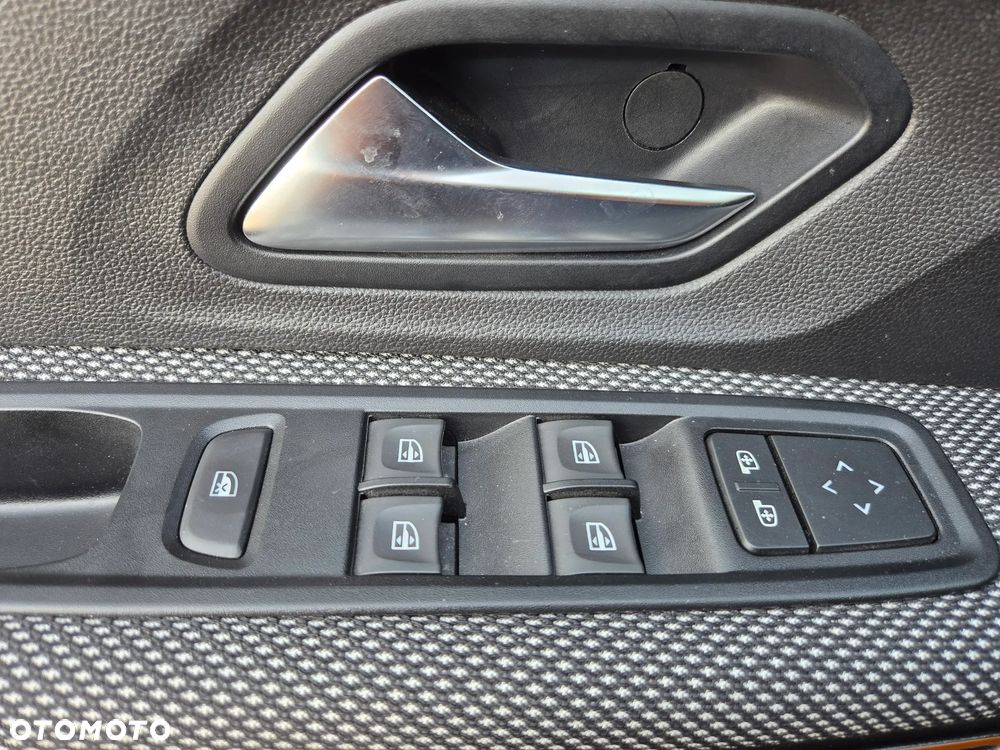 Dacia Sandero Stepway TCe 110 Expression + - 11