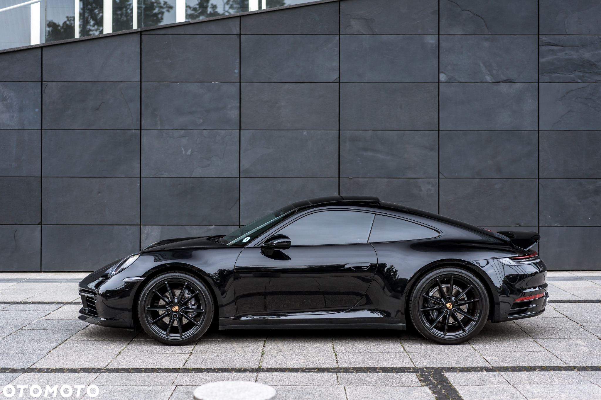 Porsche 911 Carrera - 2
