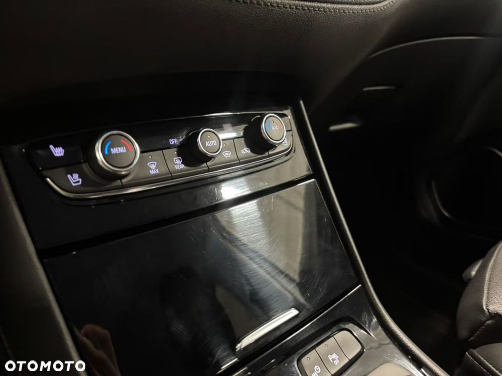 Opel Grandland X Plug-in-Hybrid4 1.6 DI Start/Stop Ultimate - 17