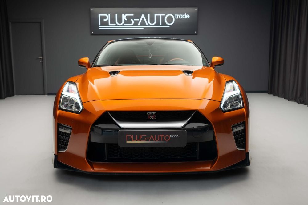 Nissan GT-R - 2