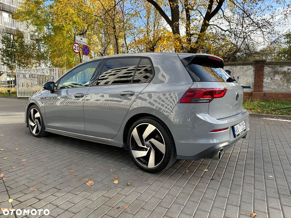 Volkswagen Golf - 5