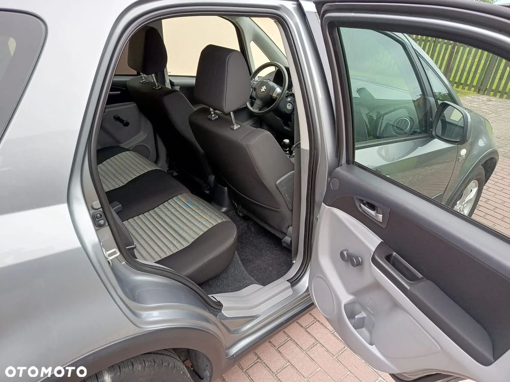 Suzuki SX4 2.0 DDiS 4x2 Comfort - 9