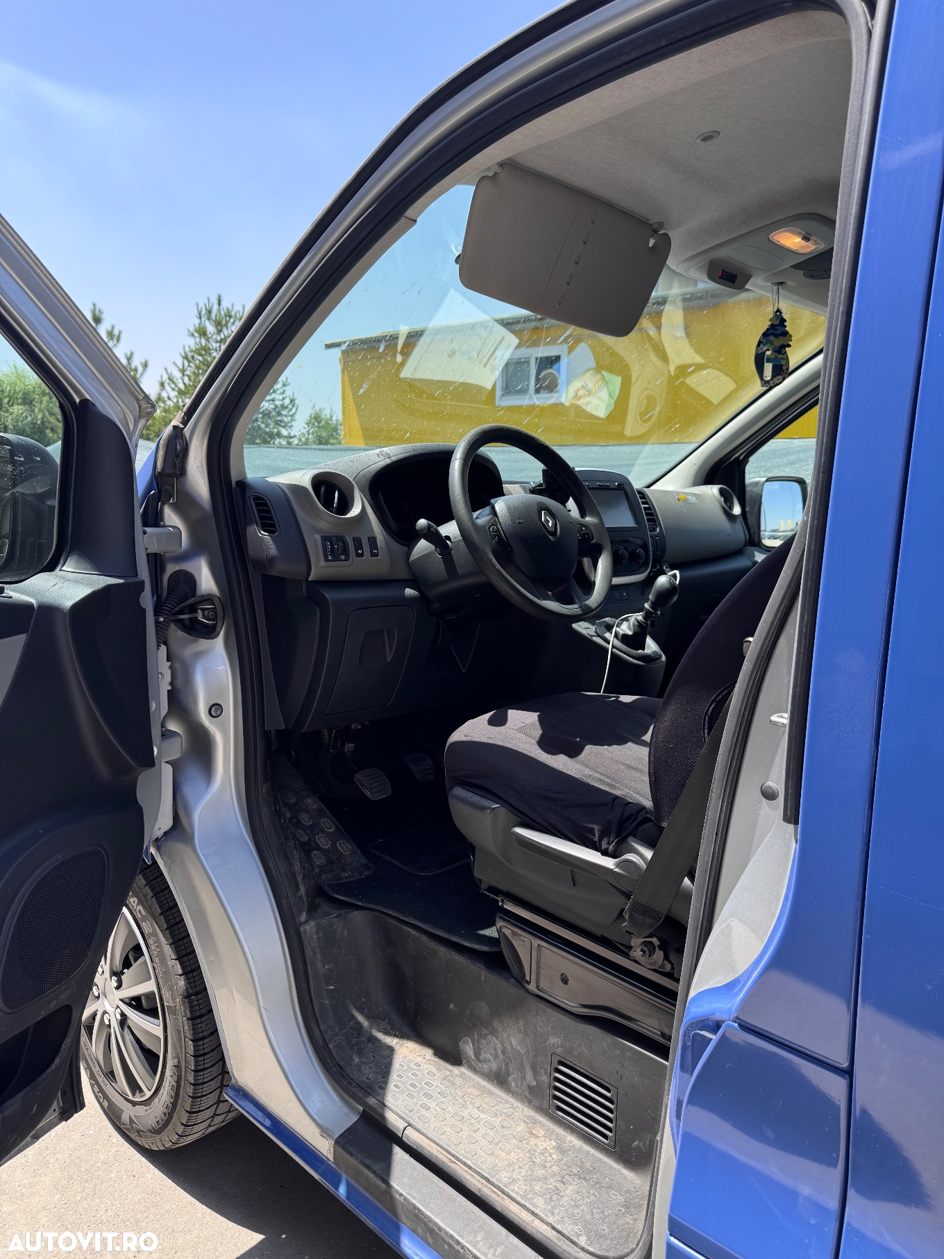 Renault Trafic - 11