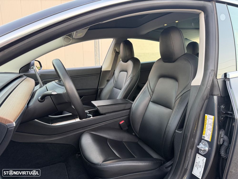Tesla Model 3 Standard Range Plus RWD - 18