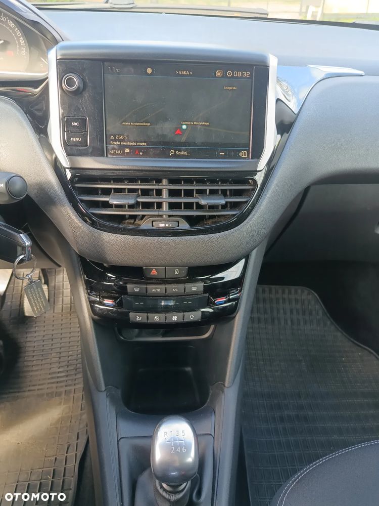 Peugeot 208 BlueHDi 100 Active - 10