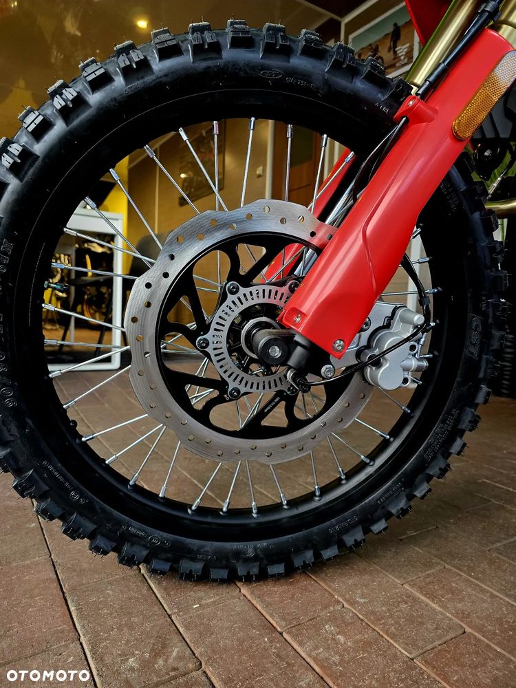 QJMOTOR COV 125X - 12