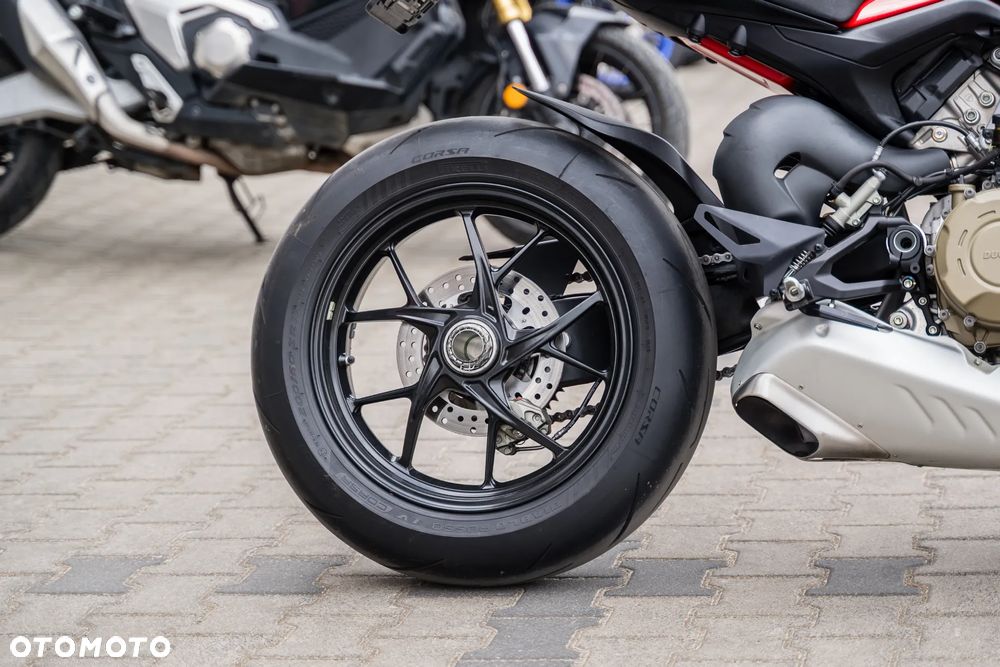 Ducati Streetfighter V4 - 11