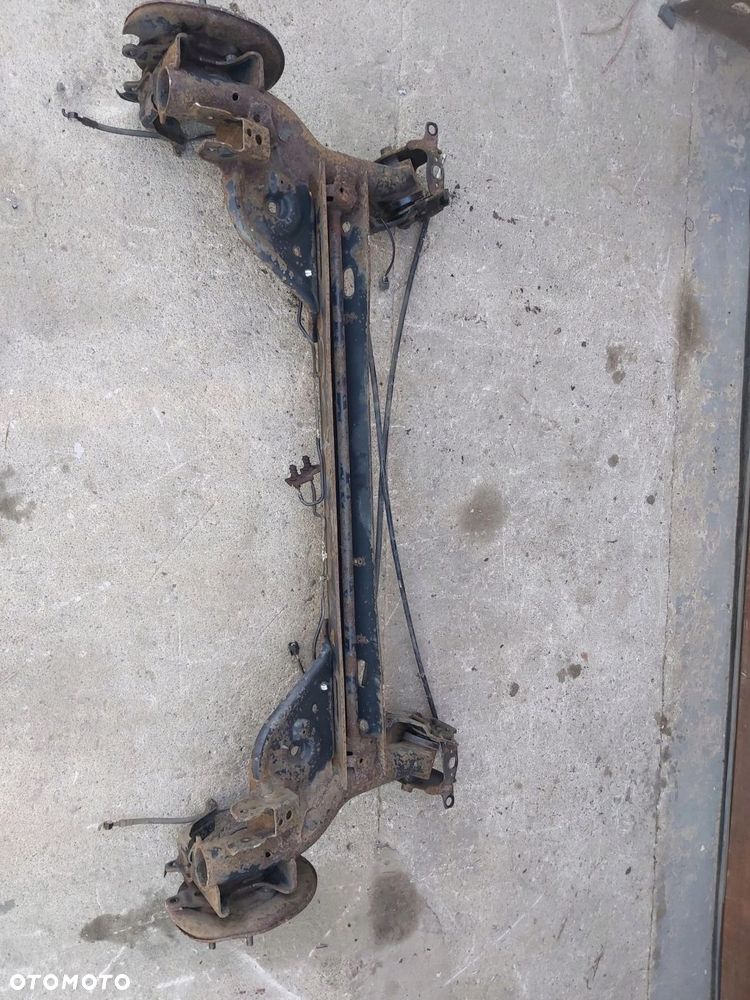 Nissan Juke I F15 Lift Belka zawieszenia tył 1,2 DIG-T - 4