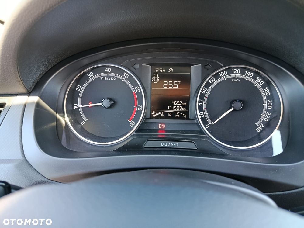 Skoda RAPID 1.0 TSI Active - 6