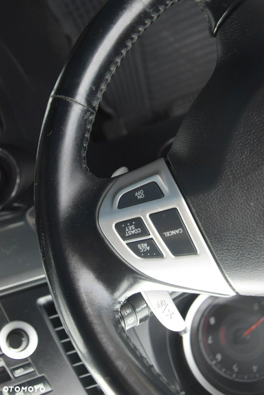 Mitsubishi Lancer 1.8 CVT Intense - 28