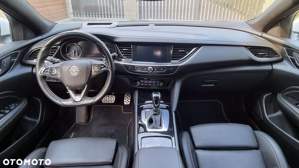 Opel Insignia - 16