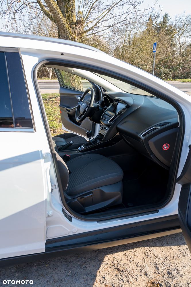 Ford Focus 1.0 EcoBoost Titanium - 9